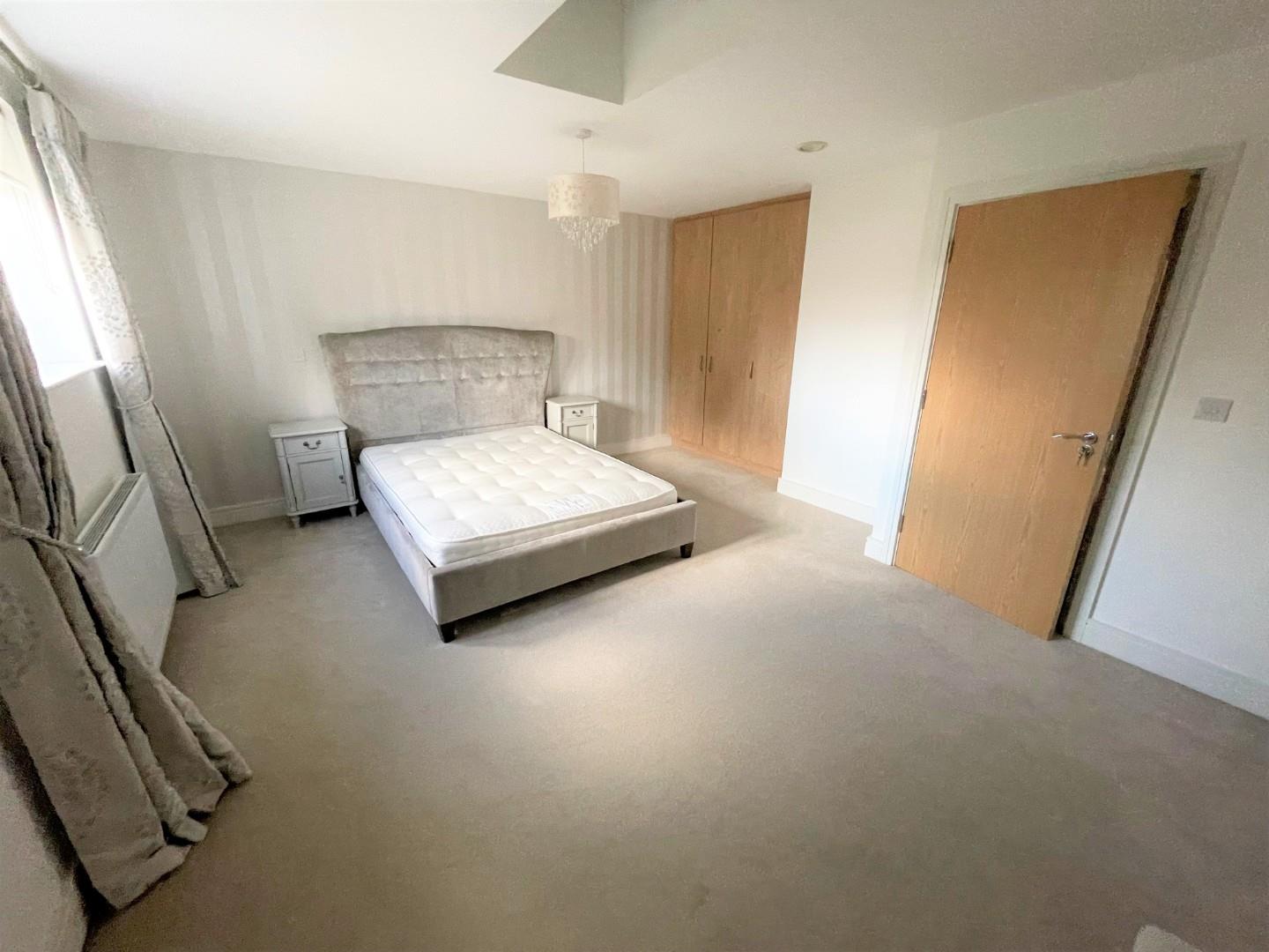 Albuhera Mews, Mill Hill